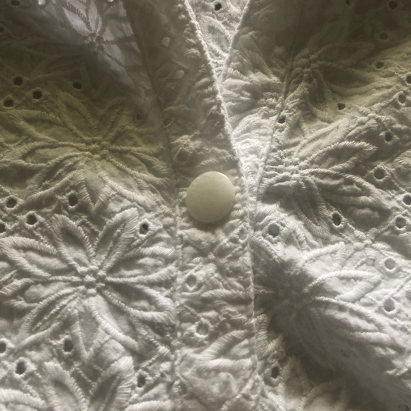 Draper and Damon’s eyelet blouse - Picture 4 of 13